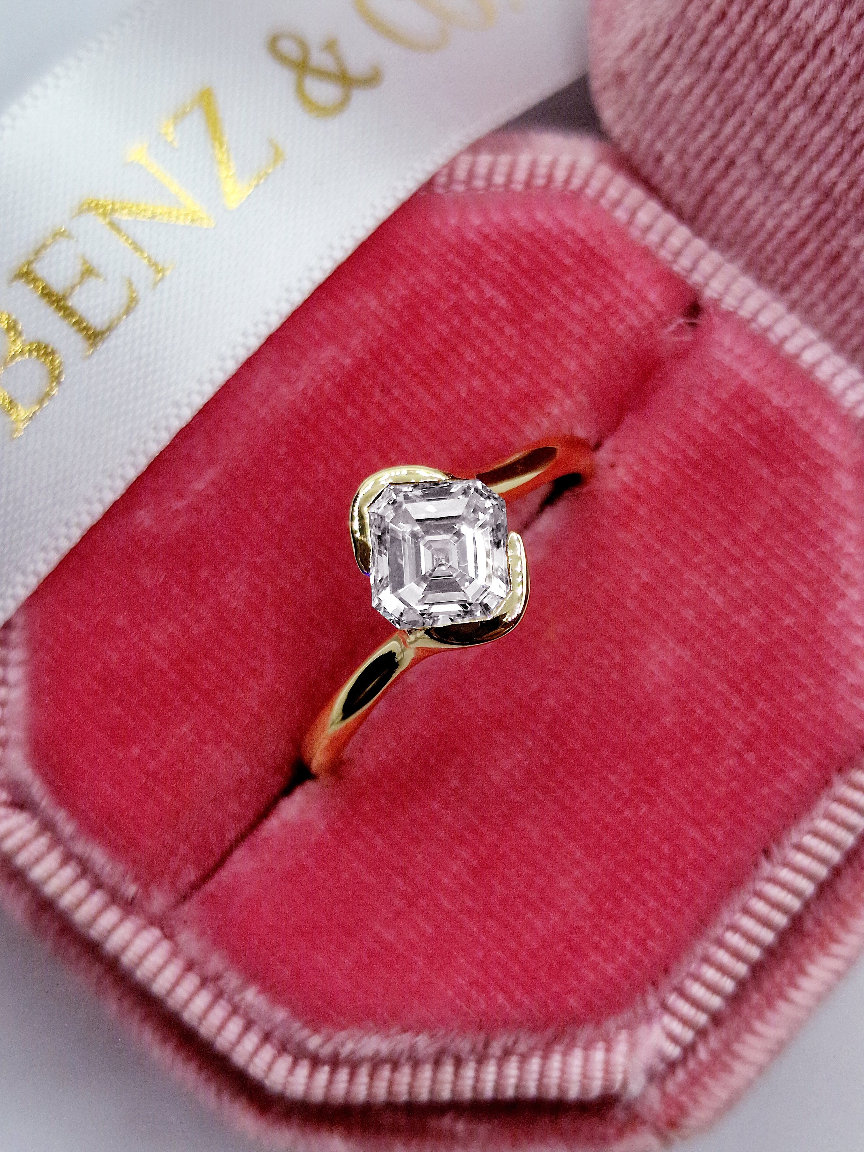 1.00 Carat Asscher Cut Natural Diamond Engagement Ring in Yellow Gold - Image 3