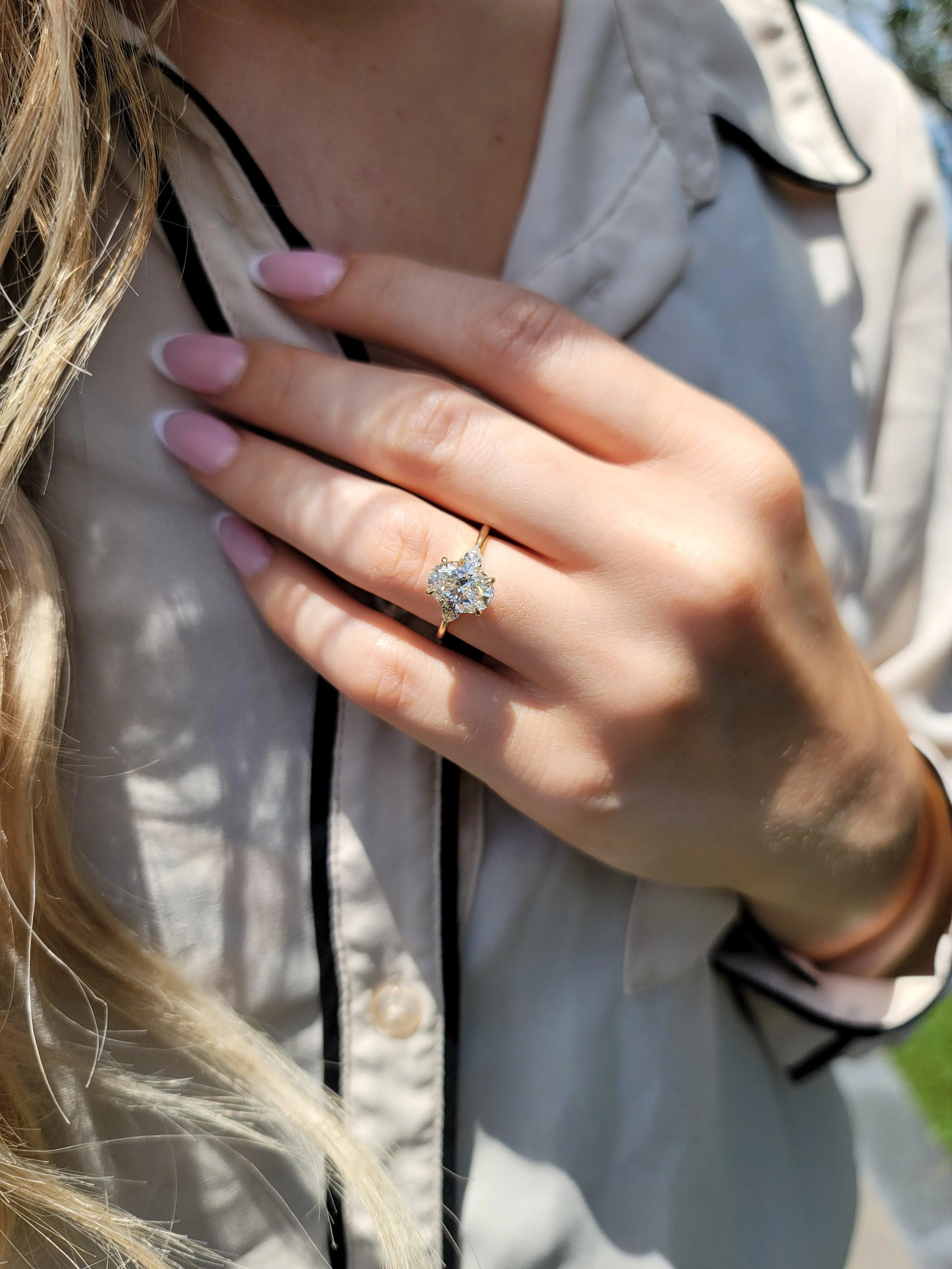 2.40 Carats Lab Grown Oval Cut with Pear Shape Side Stones Diamond Engagement Ring in Yellow Gold - Image 2
